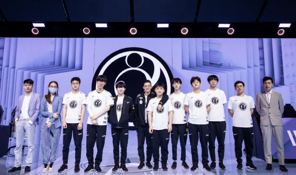 一个被多方 一个被多方