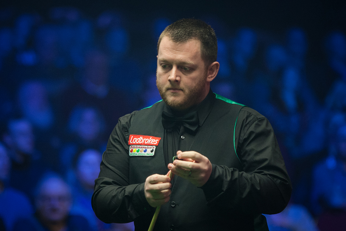 他在更衣室 他在更衣室