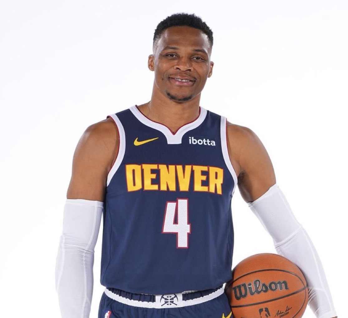 的牵制同样 的牵制同样